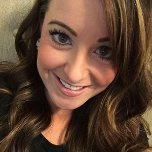 Meet your Posher, Gina
